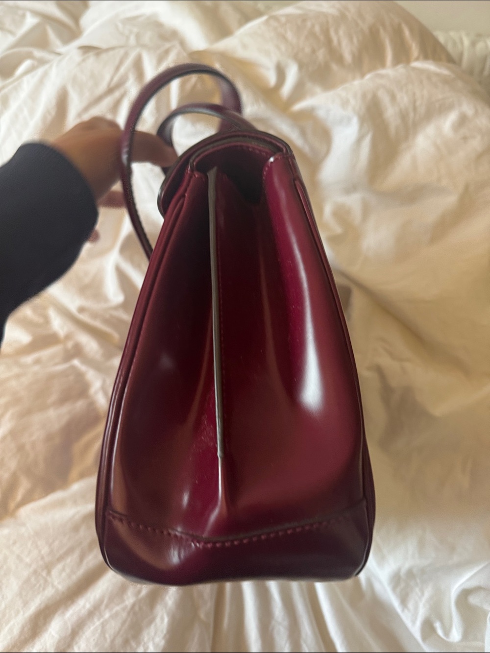Gucci Burgundy Leather Top-Handle Satchel with Gold Hardware - Picture 4 of 13
